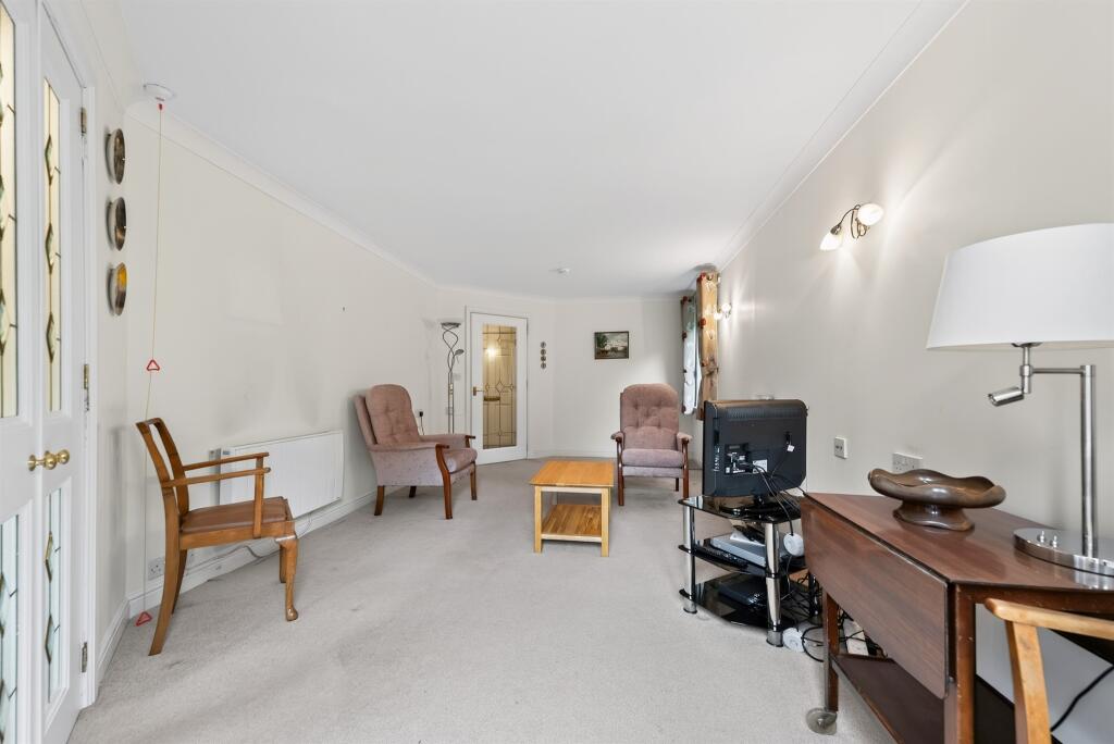 Apartment in Clarkston, Slamanshill, Stamperland - More