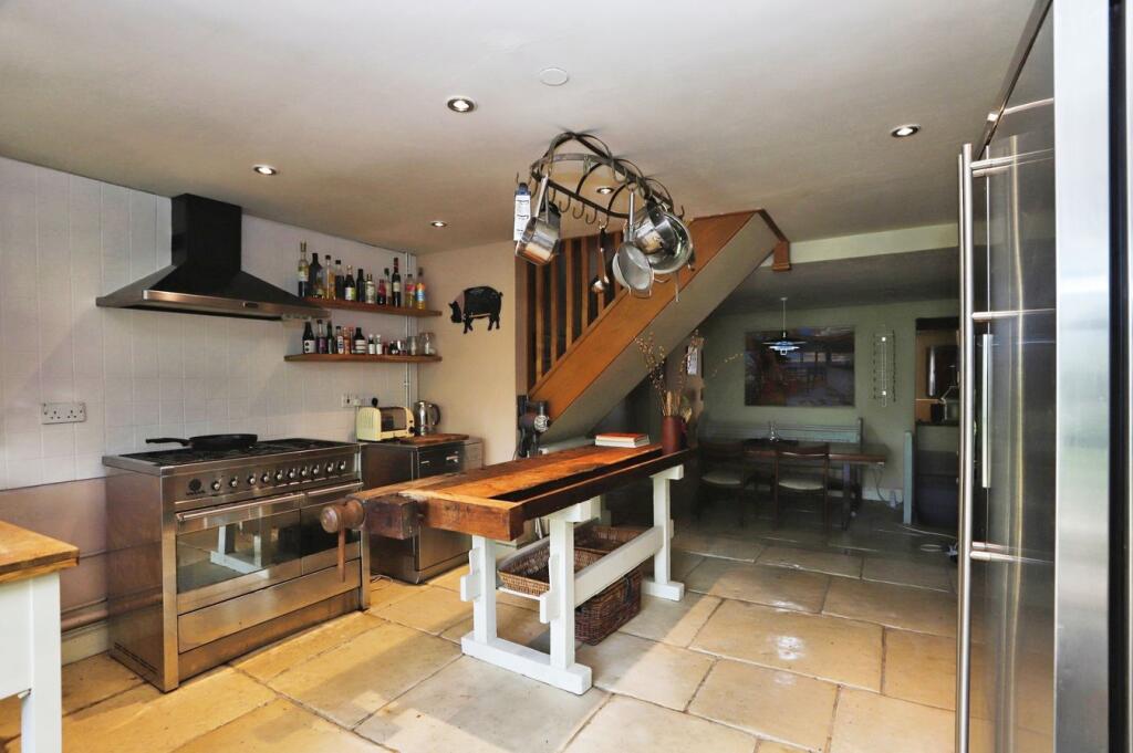 House in Calne, Quemerford - More