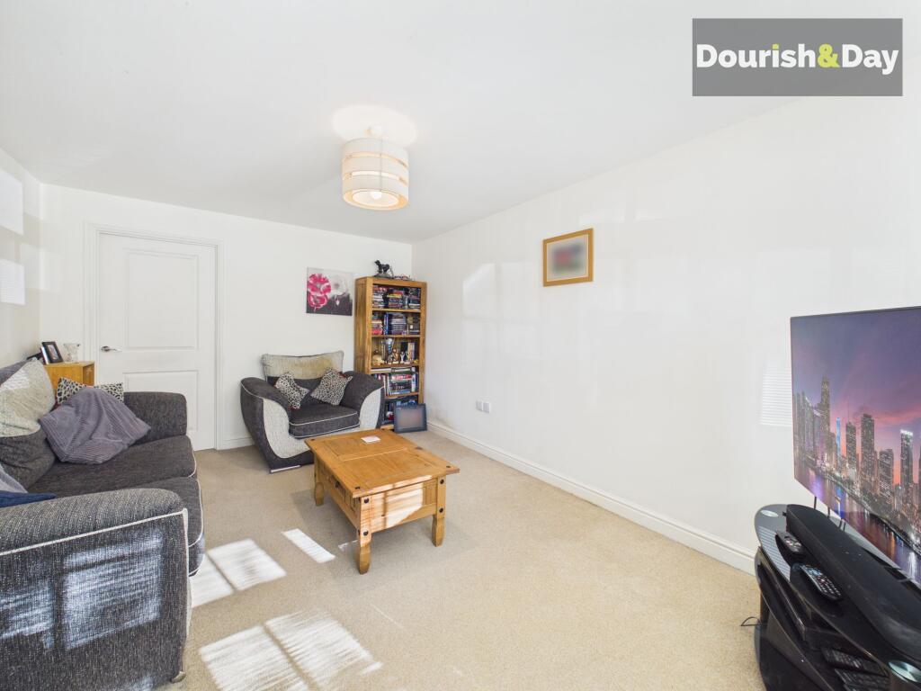 House in Stoke-on-Trent - More