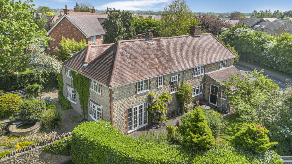 Main image of property: Packhorse Lane, Marcham, OX13