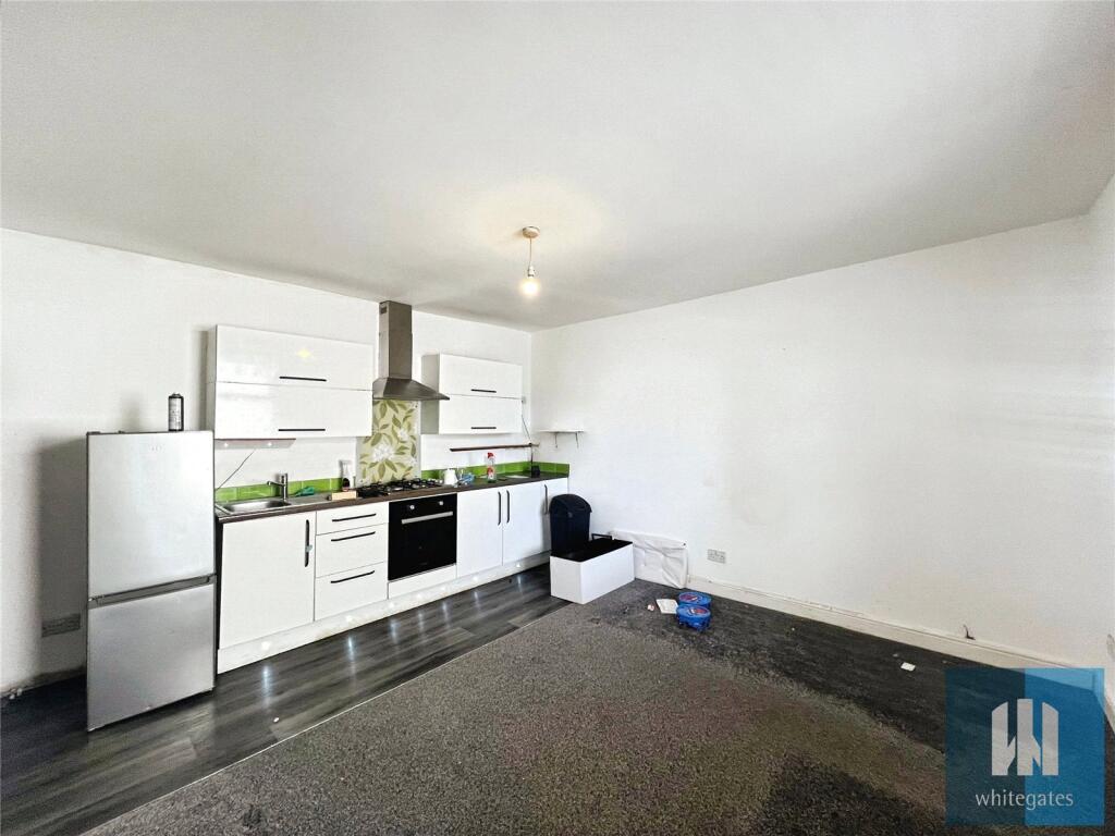 House in Huddersfield - View 4