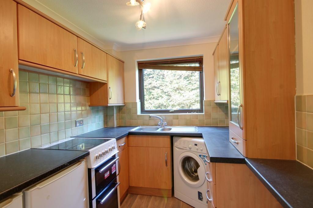 Maple Leaf Close, TN16 photo 3