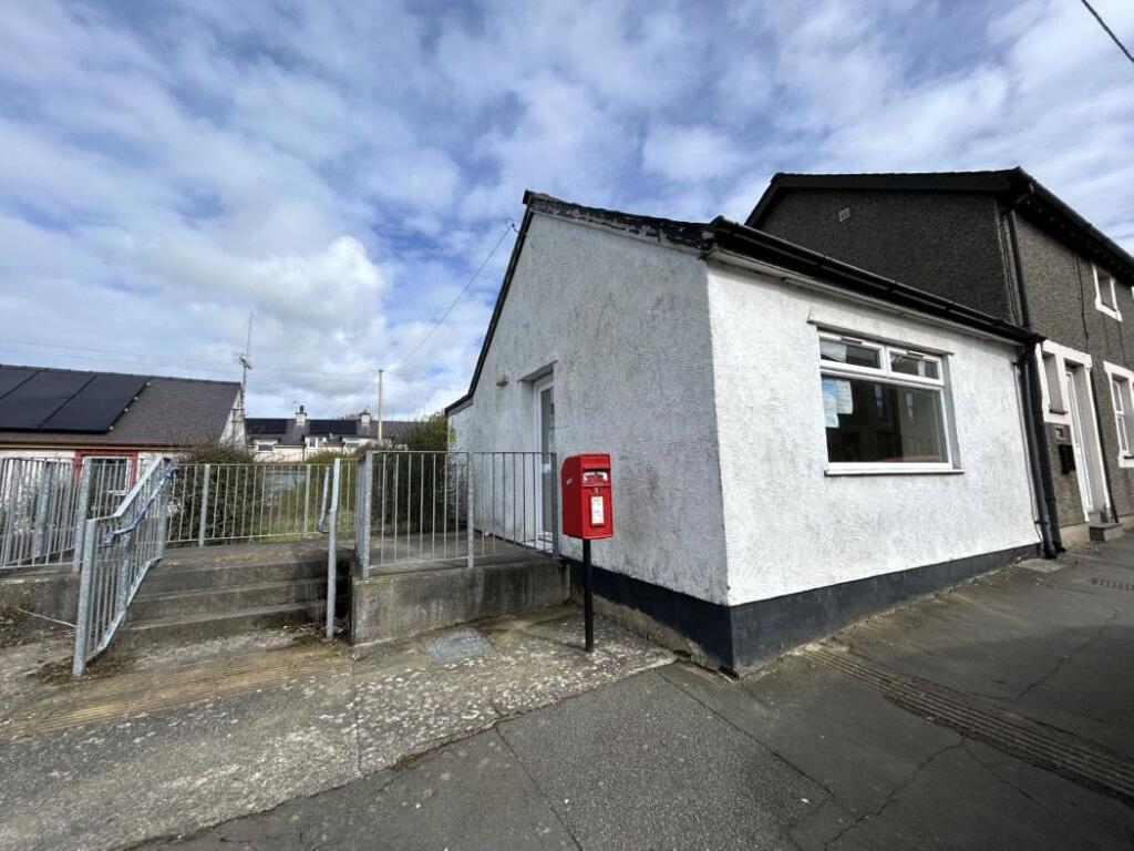 Main image of property: Siop Tai Newydd, Brynsiencyn, Anglesey, LL61