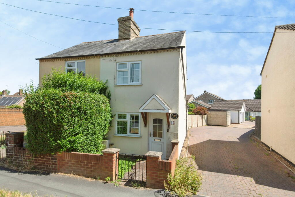 Main image of property: Hitchin Road, Shefford, SG17 5JB