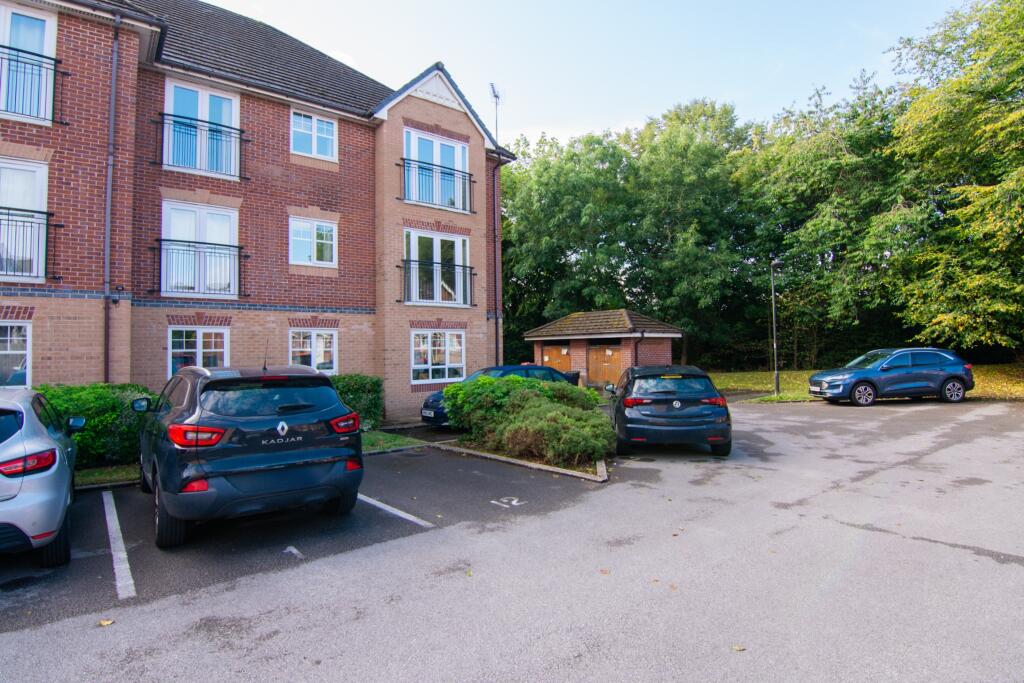 Apartment in Hartford, Cheshire West and Chester - View 4