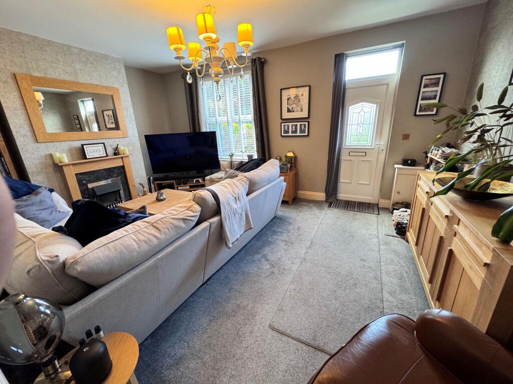 House in High Peak, Chapel-en-le-Frith - View 5