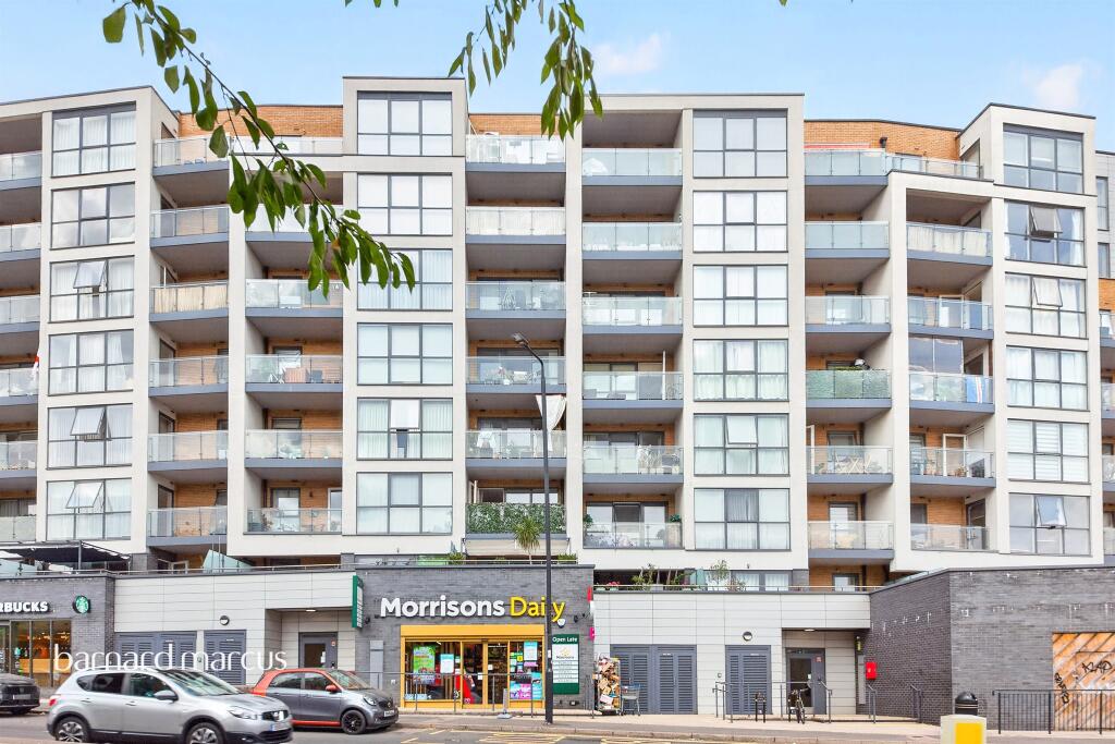 Main image of property: Station Road, London