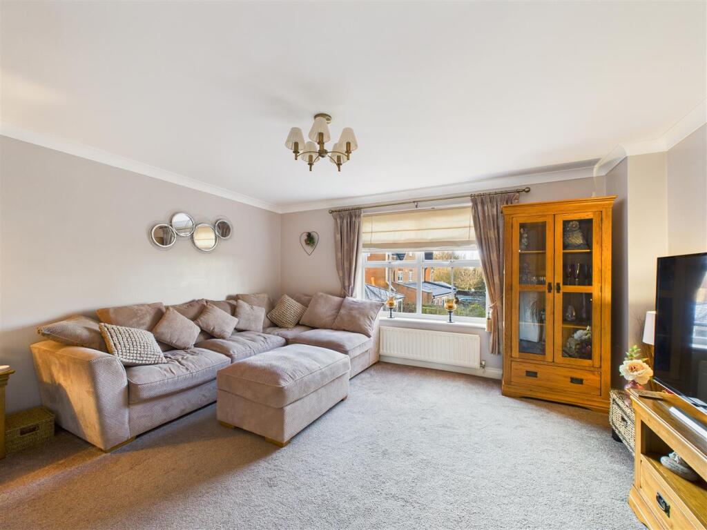 Barberry Court, Brough photo 4
