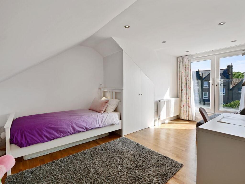 House in London - More