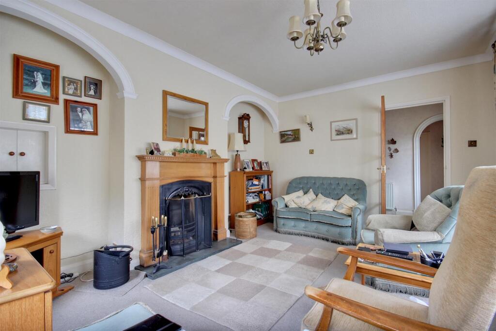 Woodland Drive, Anlaby, Hull photo 4