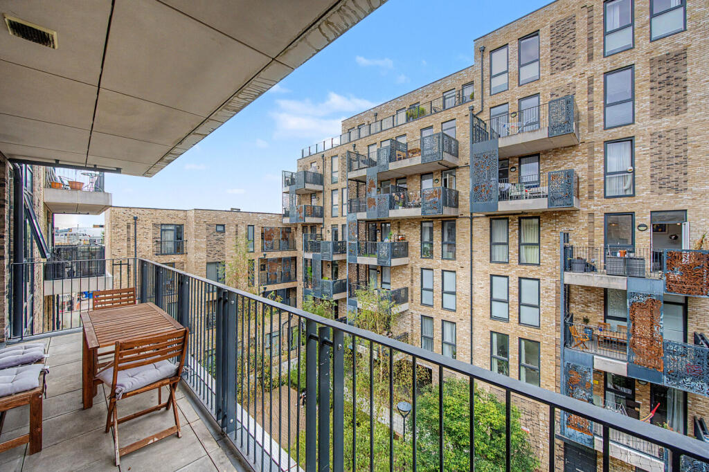 Apartment in London - View 4