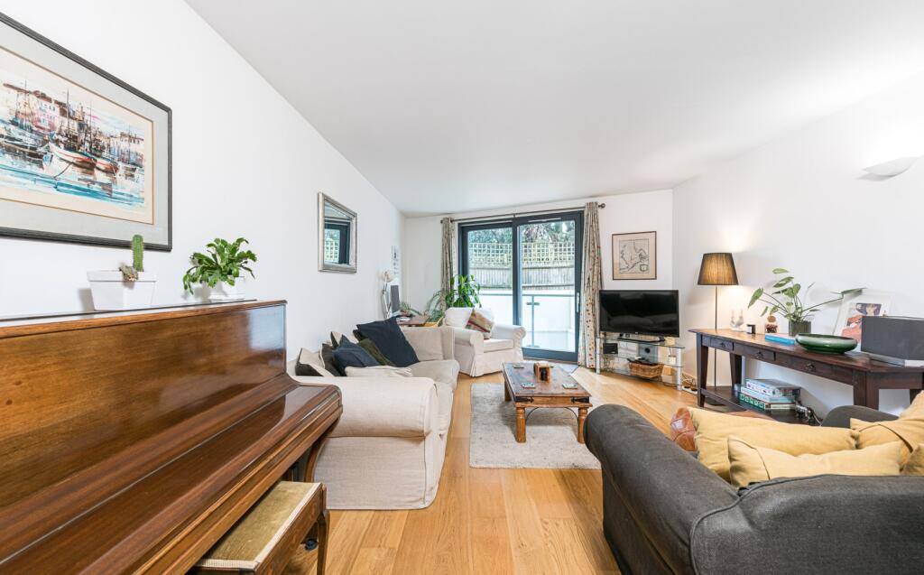 Main image of property: PARK HILL, SW4