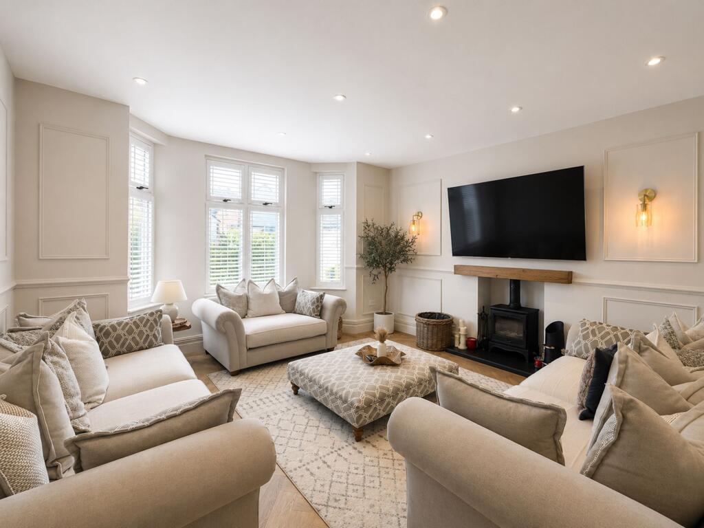 House in Wallasey, Egremont - More