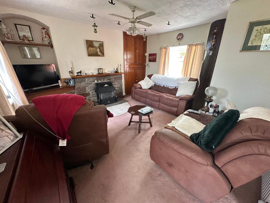 House in Llandrindod Wells, Llanfrynach - View 2