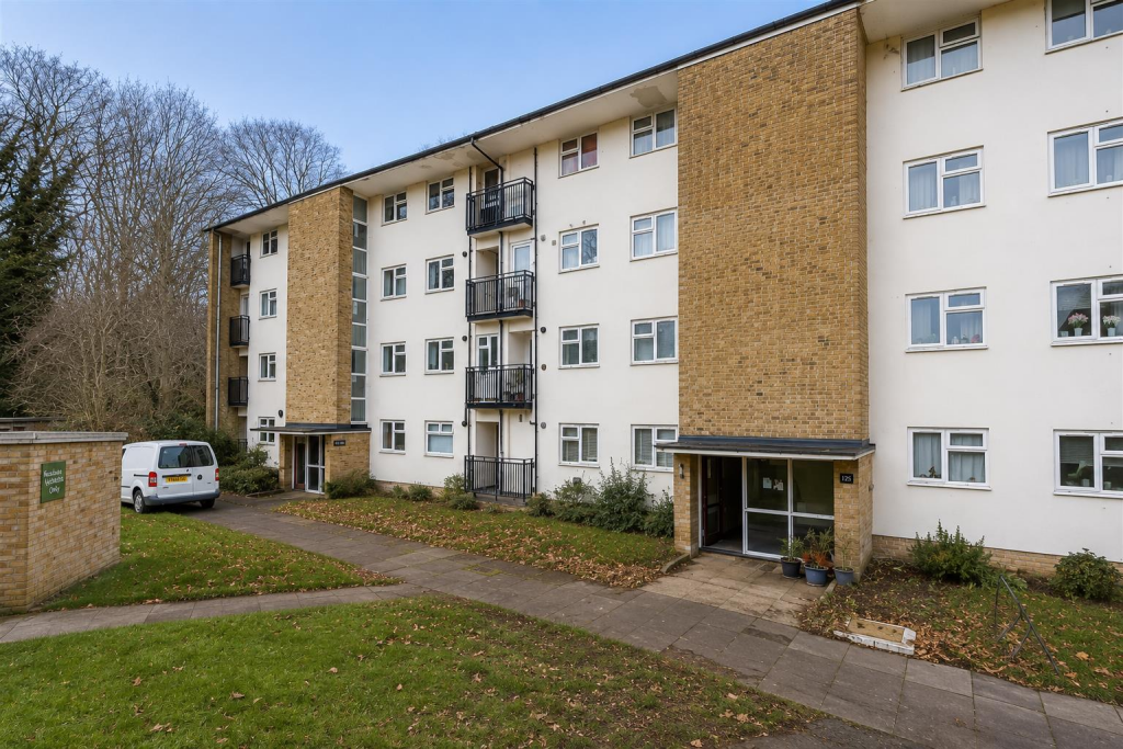 Main image of property: Ladyshot, Harlow