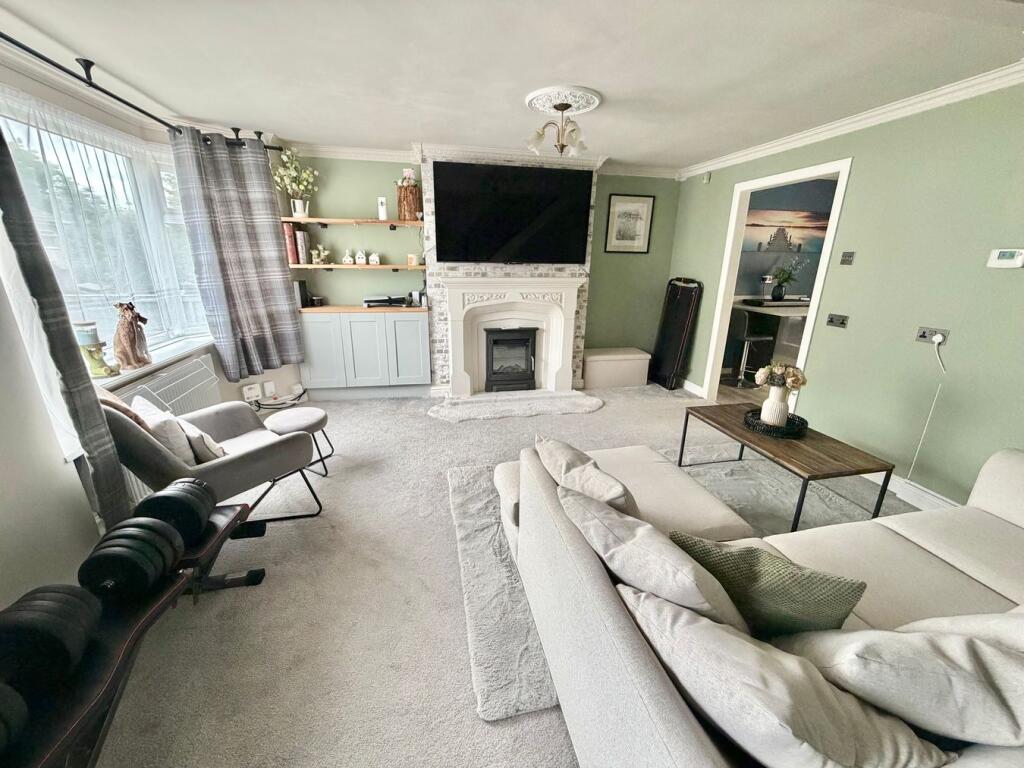 Park Way, Keighley, BD21 photo 4