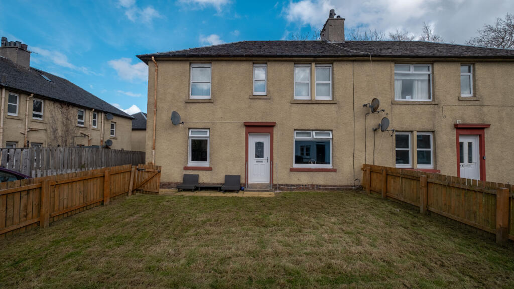 2-bed flat on Shawburn Crescent, Hamilton, £70,000