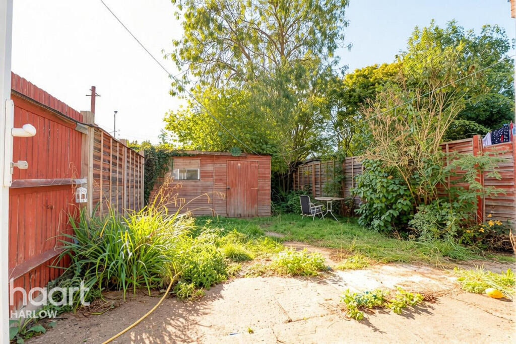 House in Harlow, Bush Fair - View 4