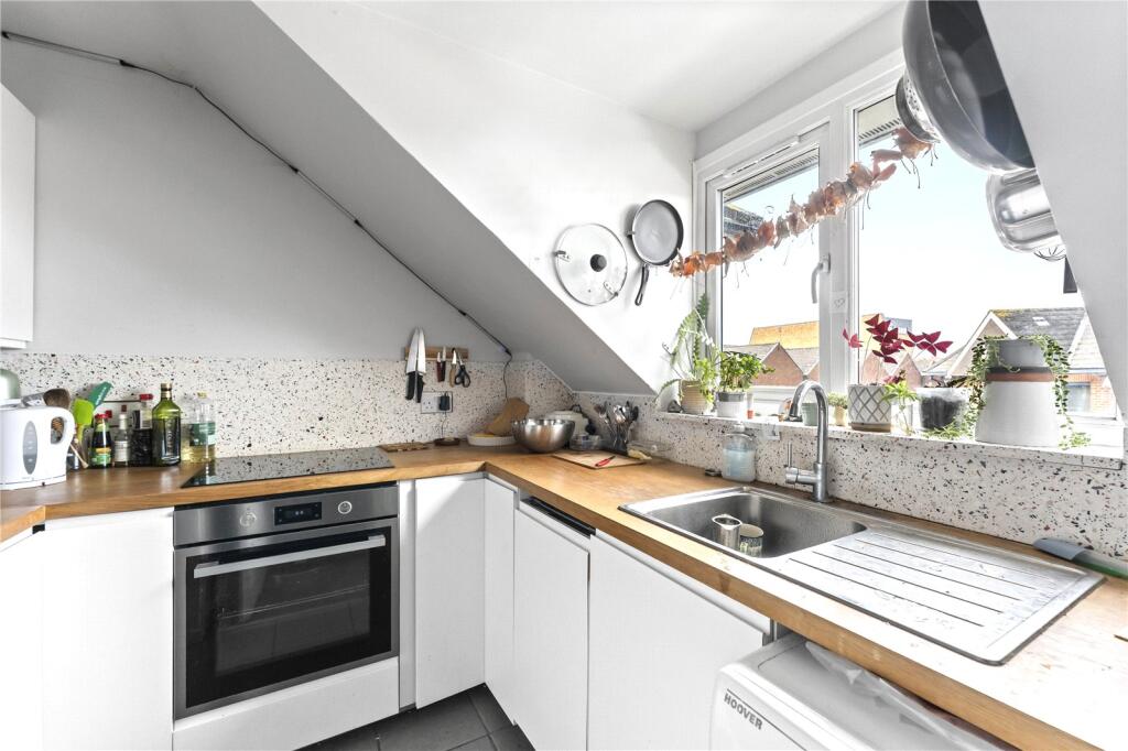 Apartment in London - View 3
