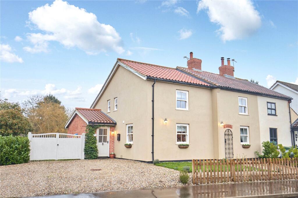 Main image of property: Dereham Road, Yaxham, Dereham, Norfolk, NR19