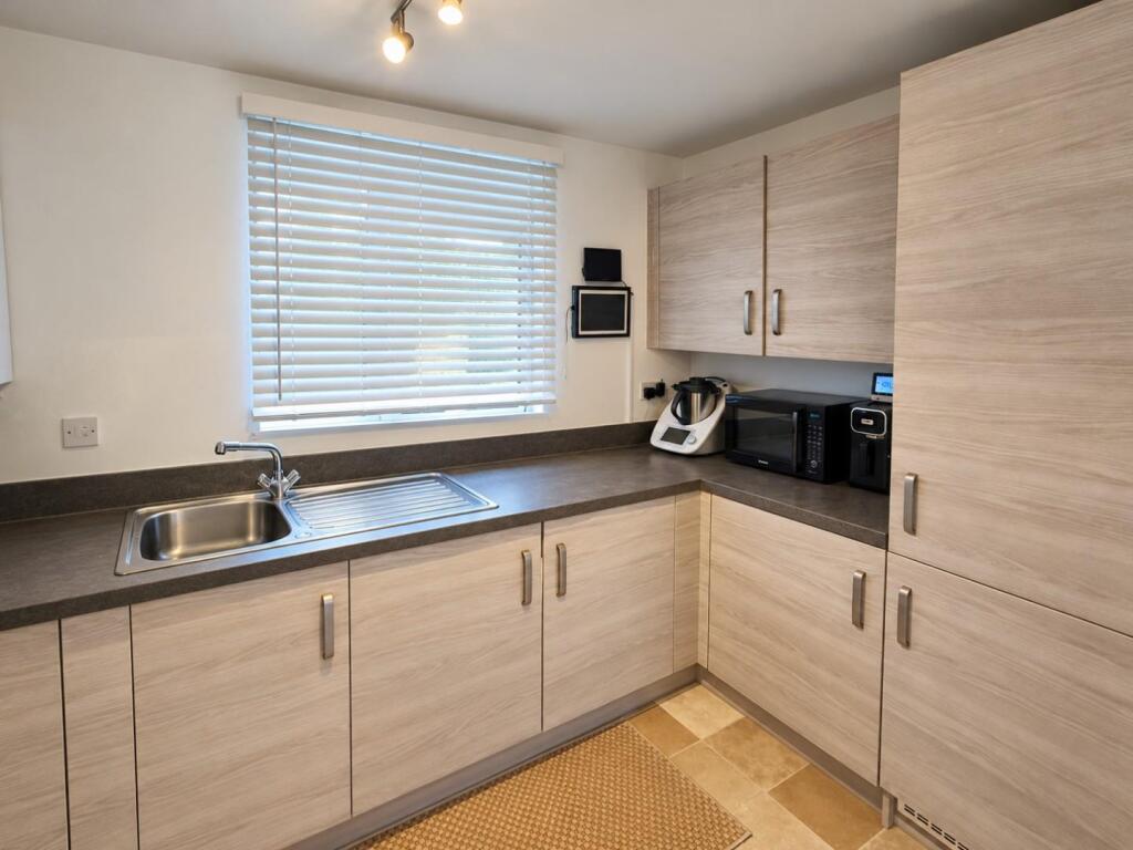 Apartment in Northampton - View 3