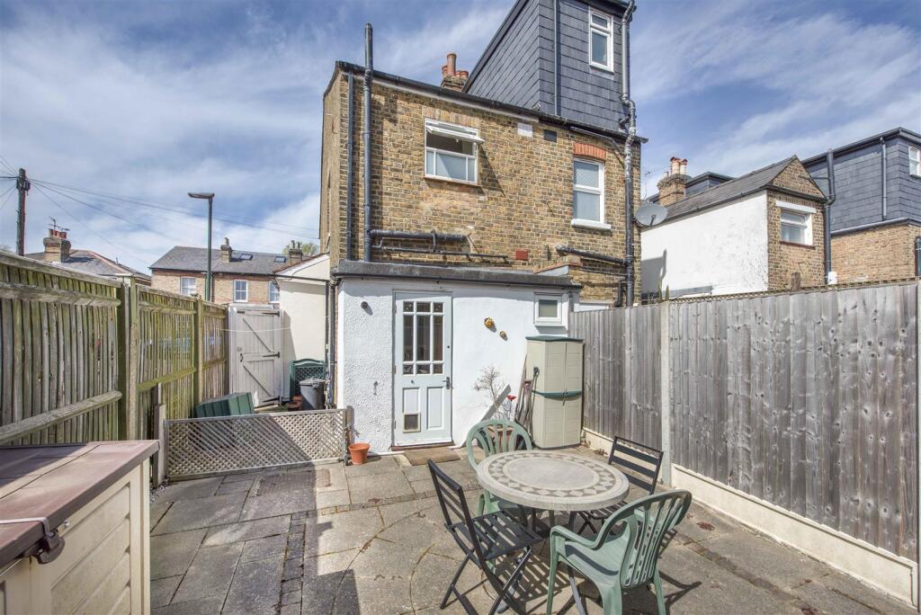 House in Twickenham - View 2