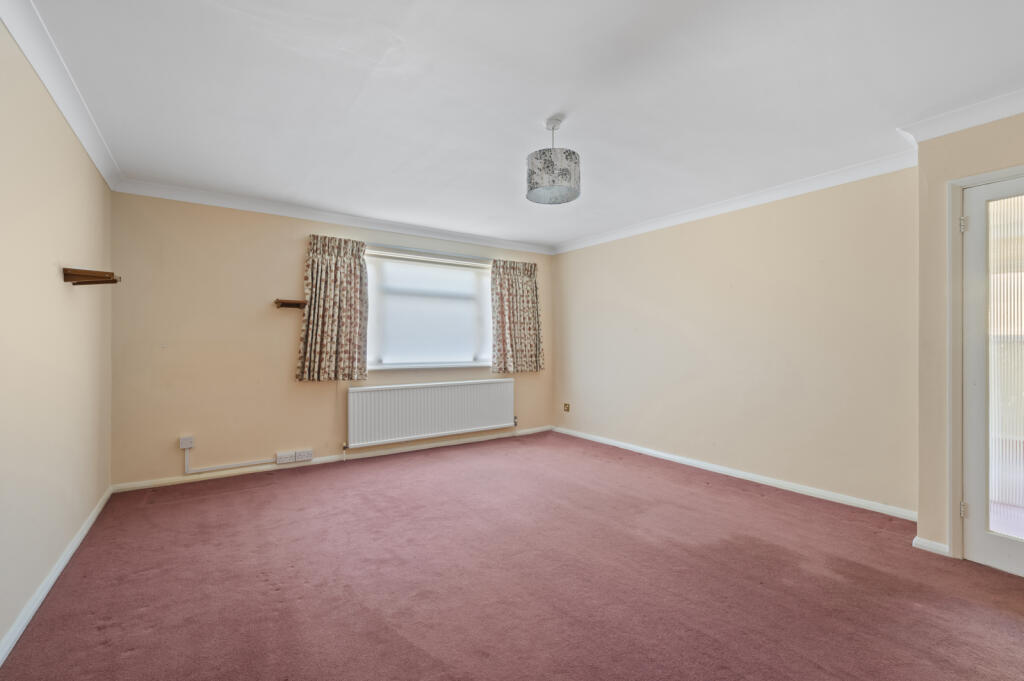 Stanton Road, London, SW20 photo 3