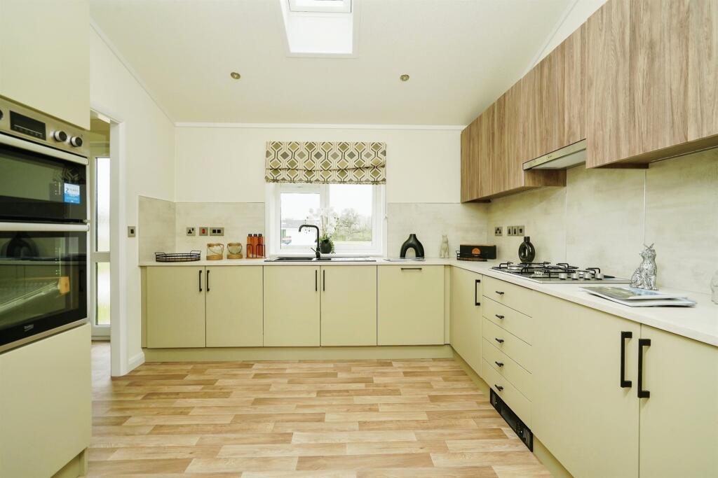 Heathfield, Bletchingdon, Kidlington photo 2