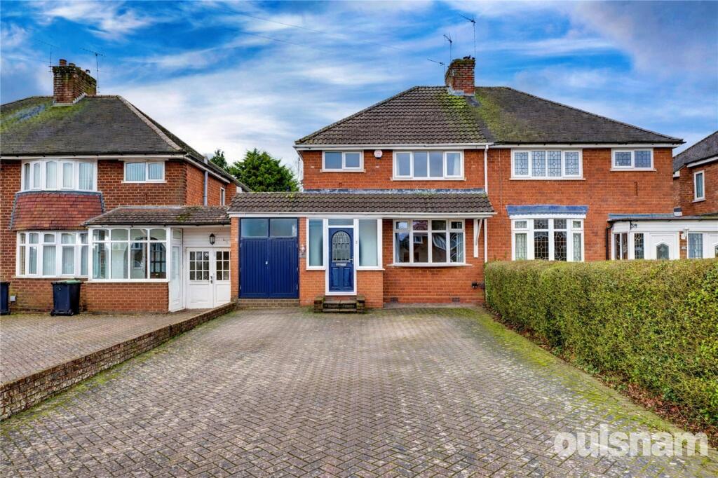 Main image of property: Middle Drive, Cofton Hackett, Birmingham, Worcestershire, B45