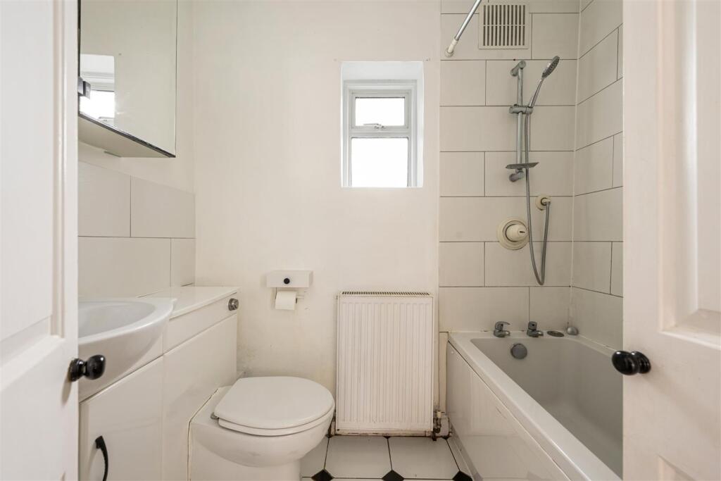 House in London - View 5