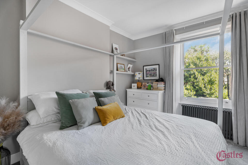 Apartment in London - View 5