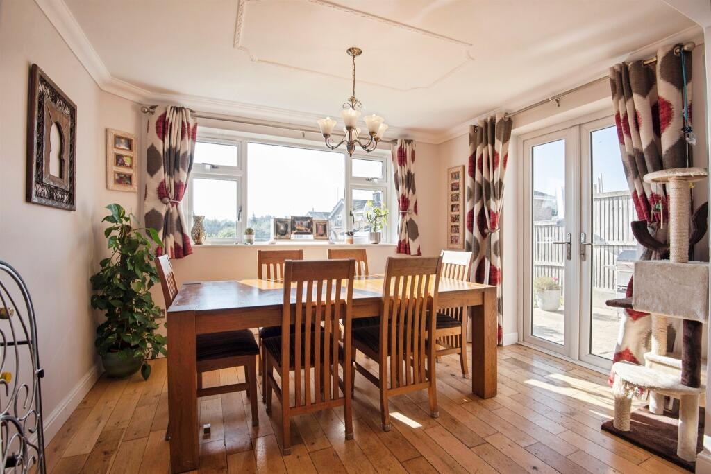House in Stevenage, Chells - More