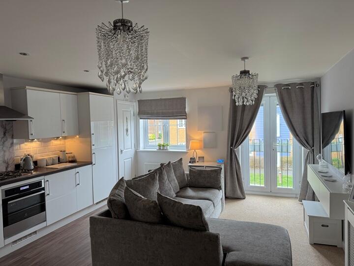 Apartment in Dartford - View 3