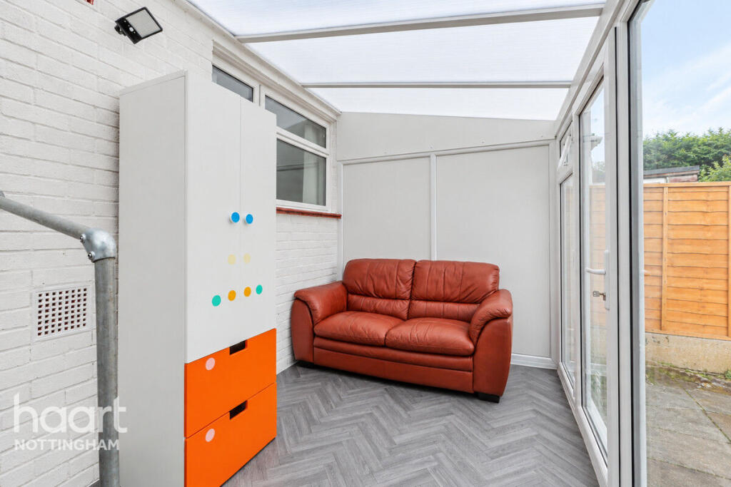 House in Gedling, Daybrook - More