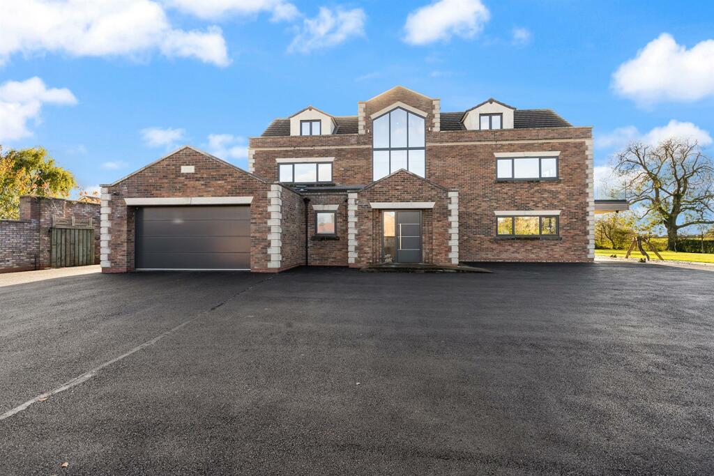 Main image of property: The Village, Earswick, York