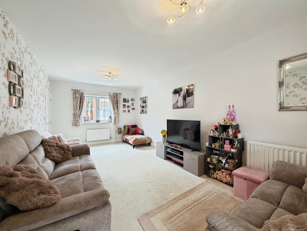 House in Stratford-on-Avon, Wellesbourne CP - View 5