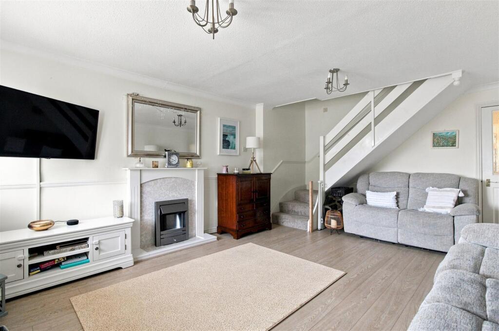 House in Brighton - More