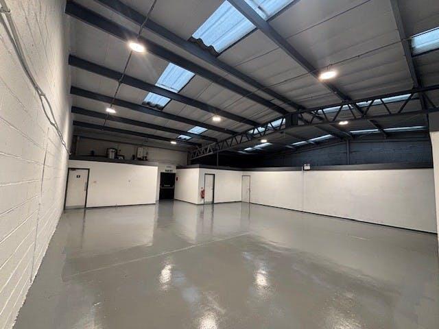 32 Viking Road 9.jpg