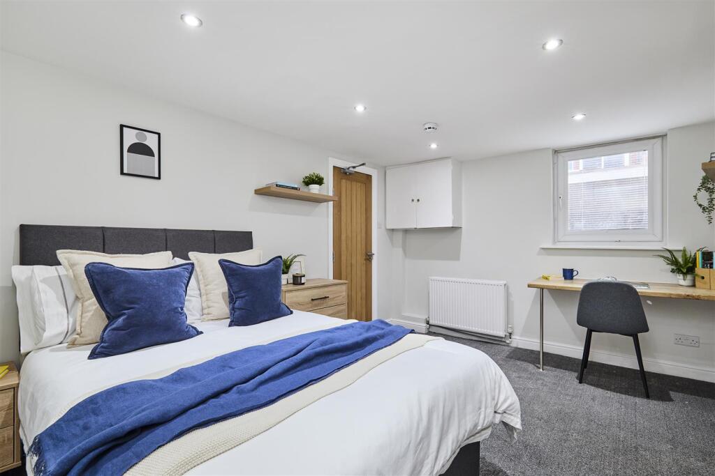 Main image of property: Beechwood Terrace, Burley, Leeds LS4, 2NG