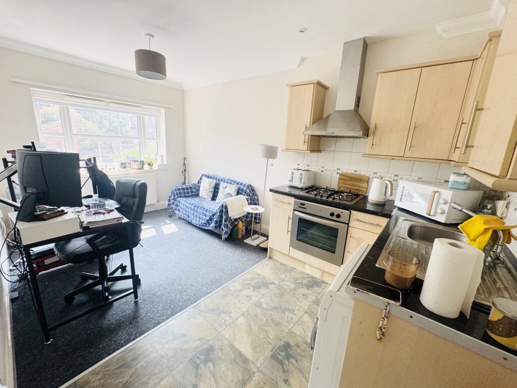 Main image of property: Cambridge Street, Luton