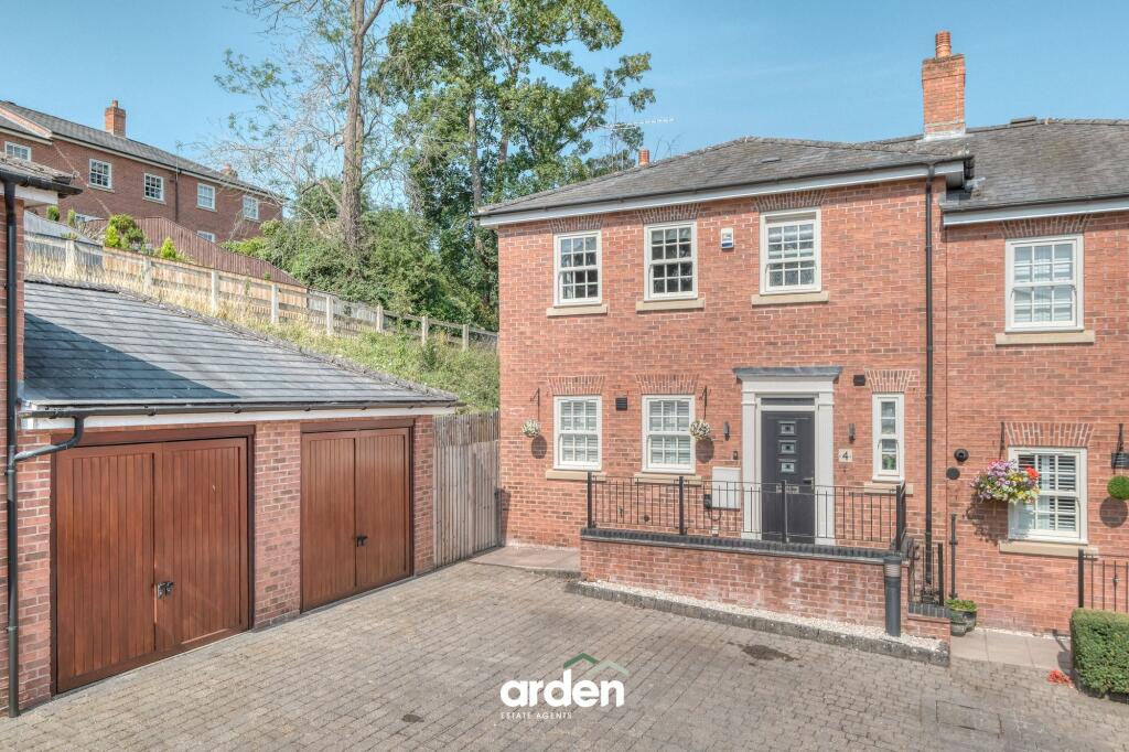 3-bed terraced on Galton Way, Hadzor, WR9, £380,000