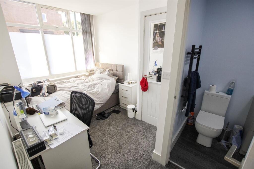 House in Birmingham, Selly Oak - More