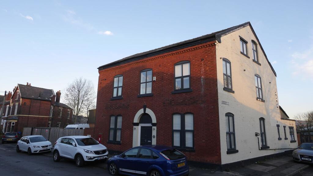 Main image of property: 37 Crowthorn Road, Ashton-Under-Lyne, OL7