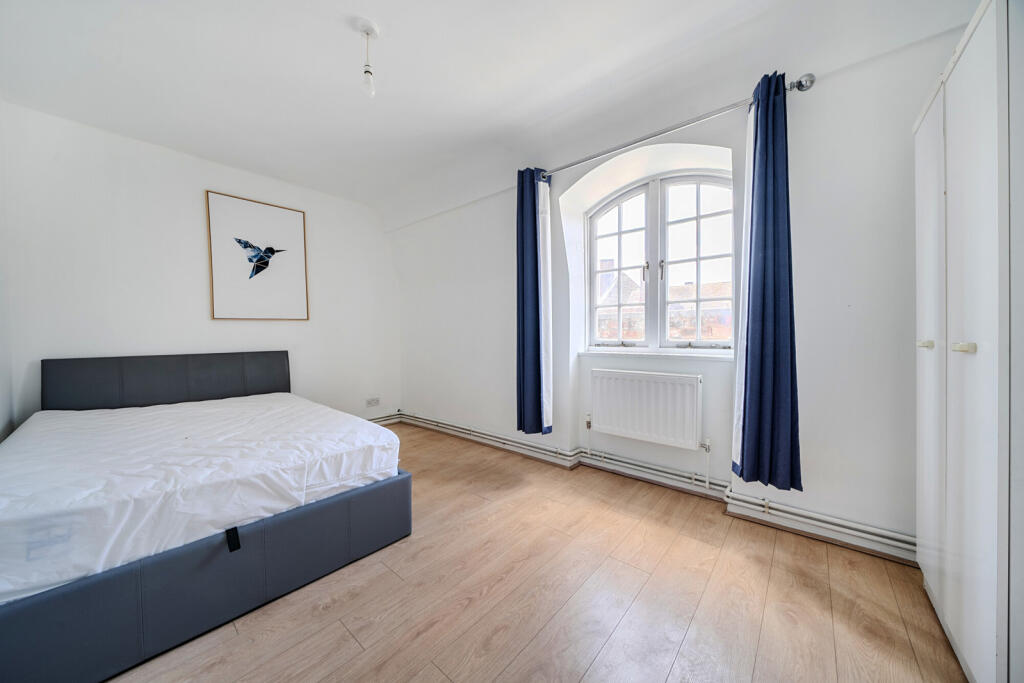 Apartment in London - View 4