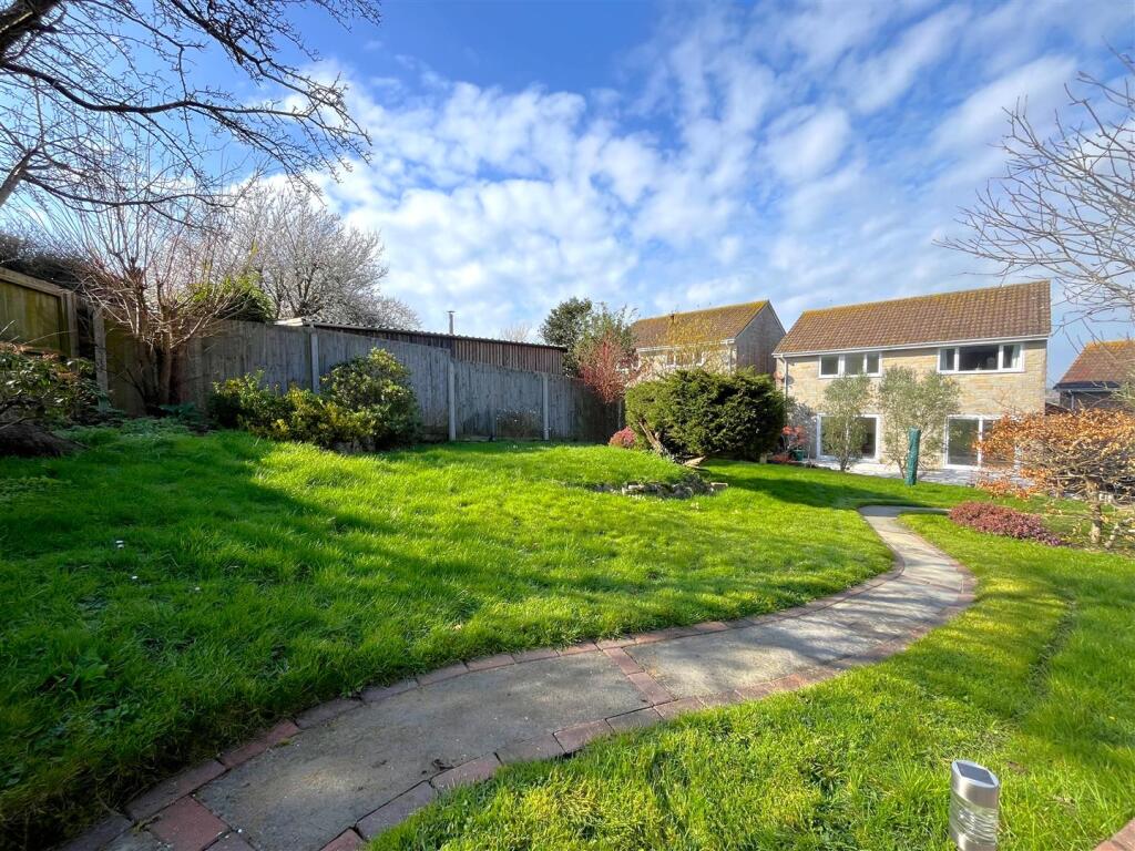 5-bed detached on Viscount Road, Weymouth, £450,000