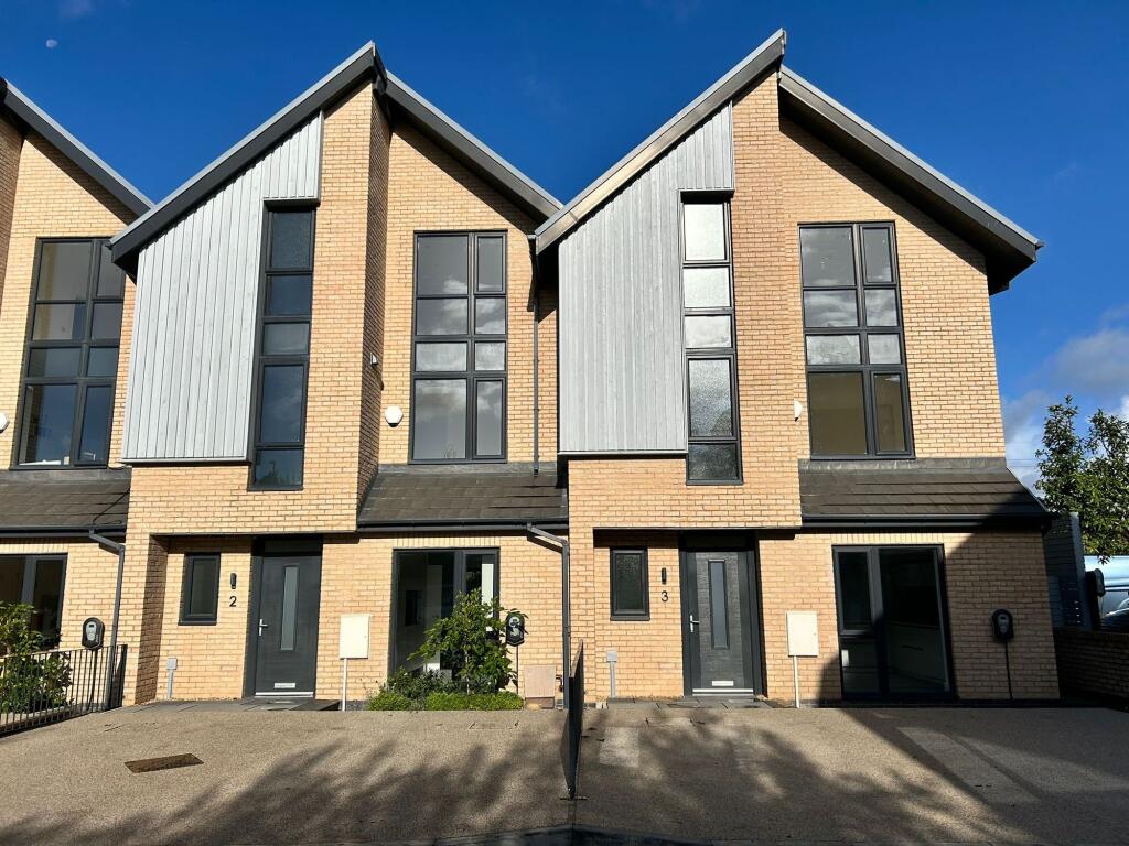 Main image of property: Aspen Close, Worsley, M28