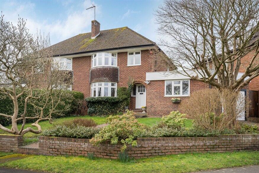 Roundwood Lane, Harpenden, AL5