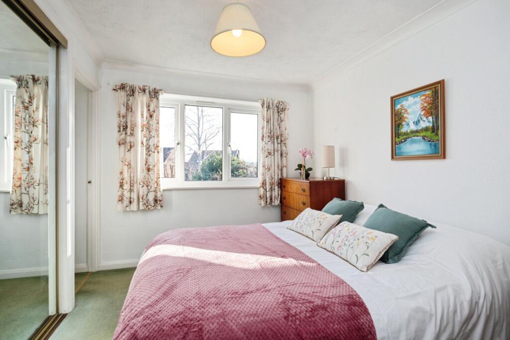 Mill Rise, Robertsbridge, East Sussex, TN32 – další