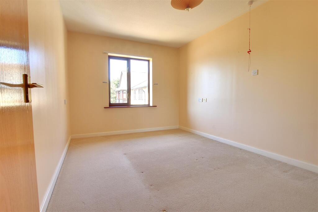 Apartment in Peterborough - More