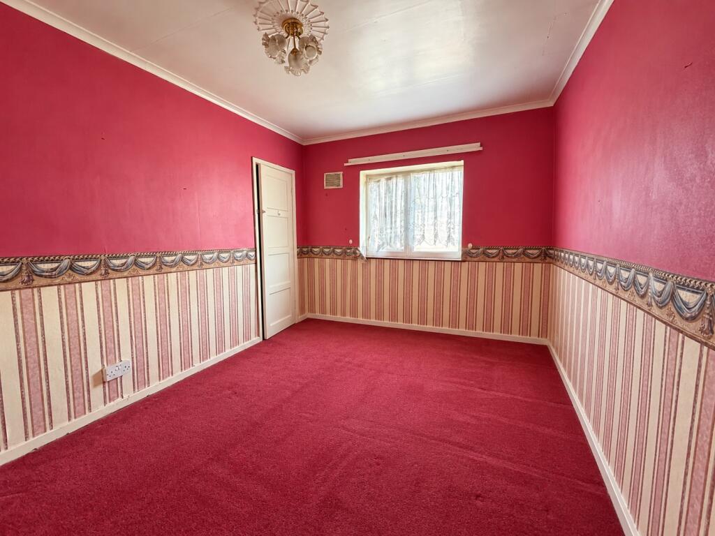Apartment in Wolverhampton, West Midlands - View 5